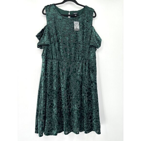 Torrid Green Velvet Burnout Cold Shoulder Skater Dress 3X NEW - Picture 3 of 7
